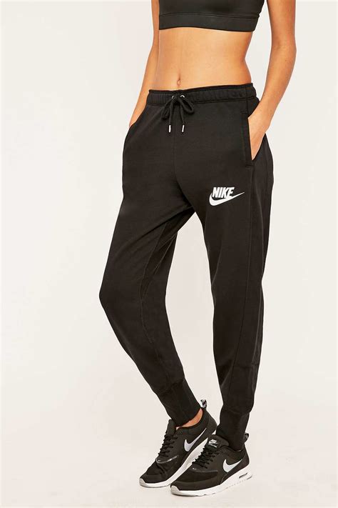 Nike joggers for women